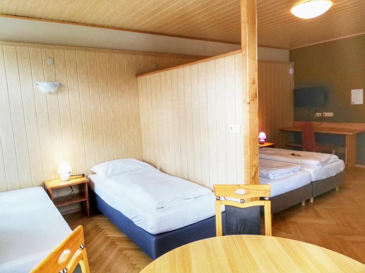 Familie Zuser Hotel Garni Миттербах Экстерьер фото