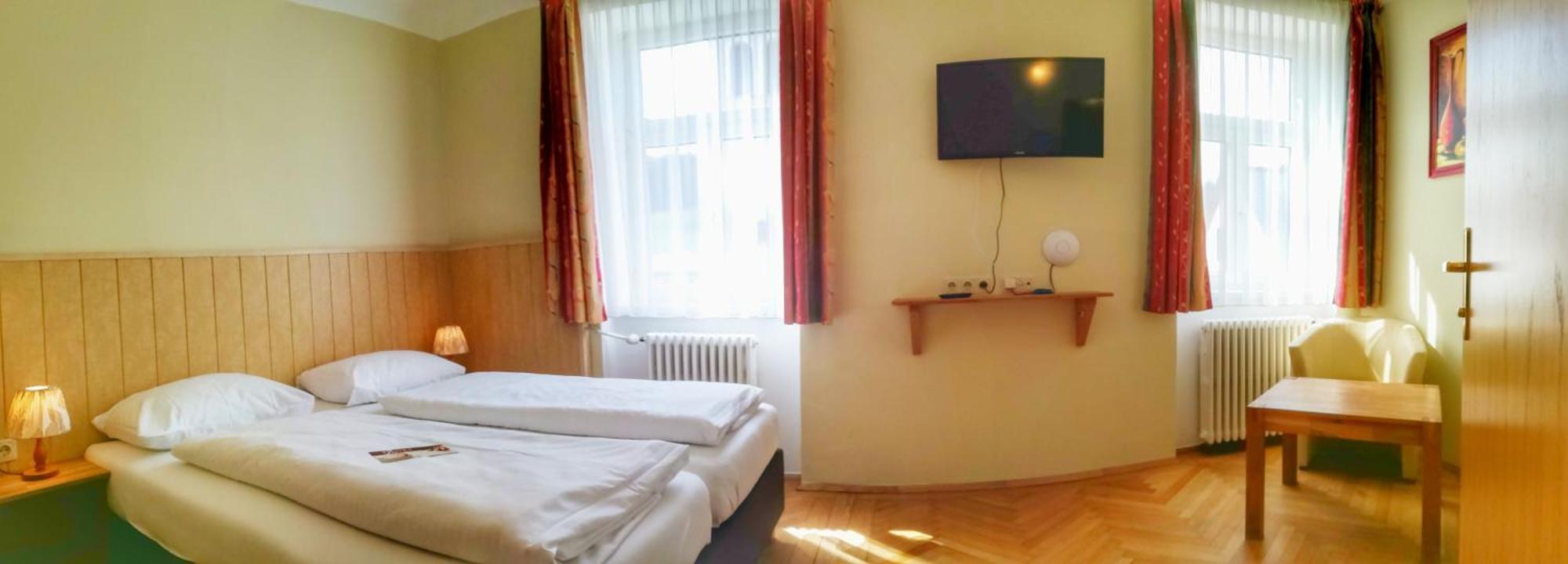 Familie Zuser Hotel Garni Миттербах Экстерьер фото
