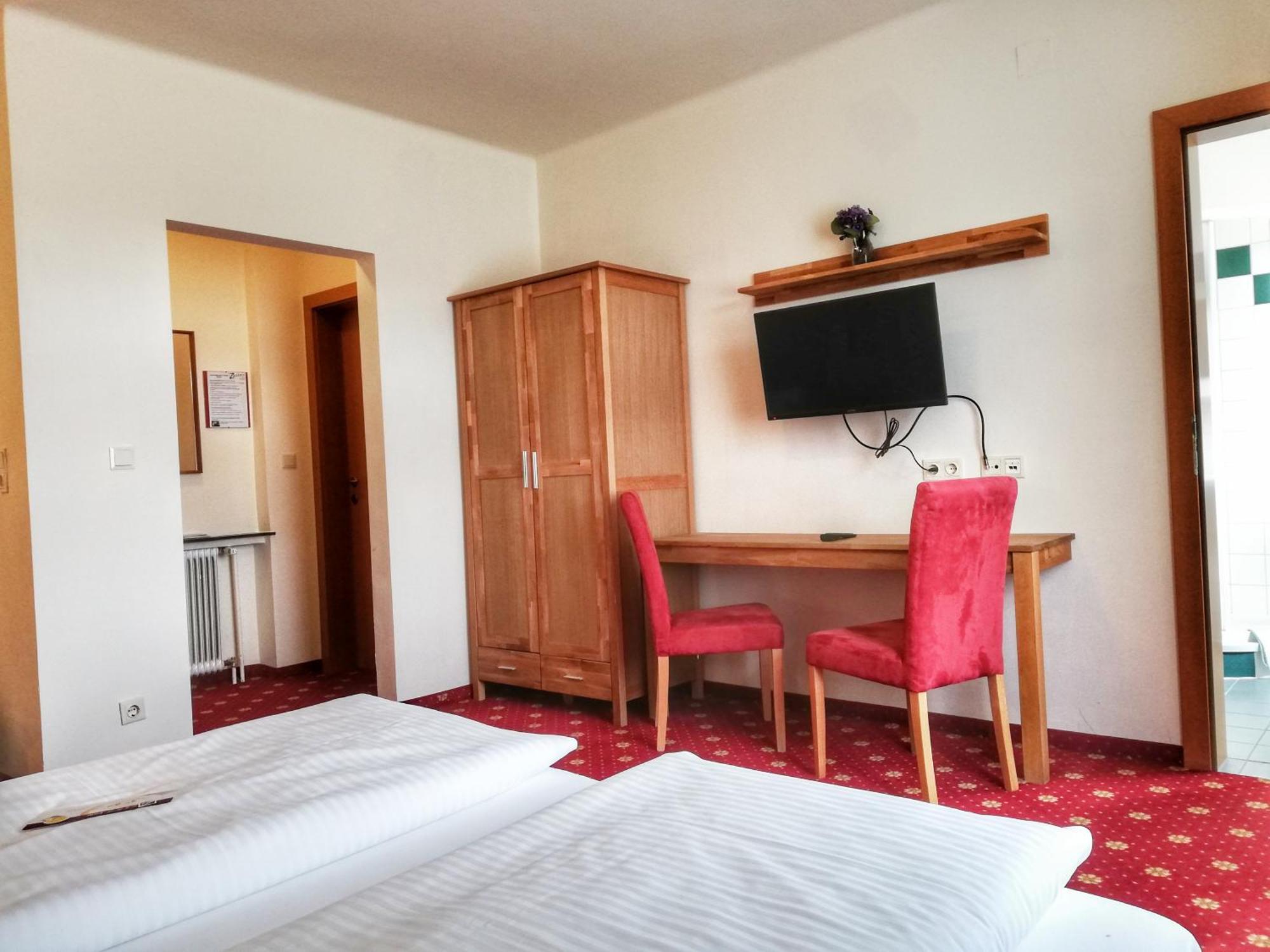 Familie Zuser Hotel Garni Миттербах Экстерьер фото