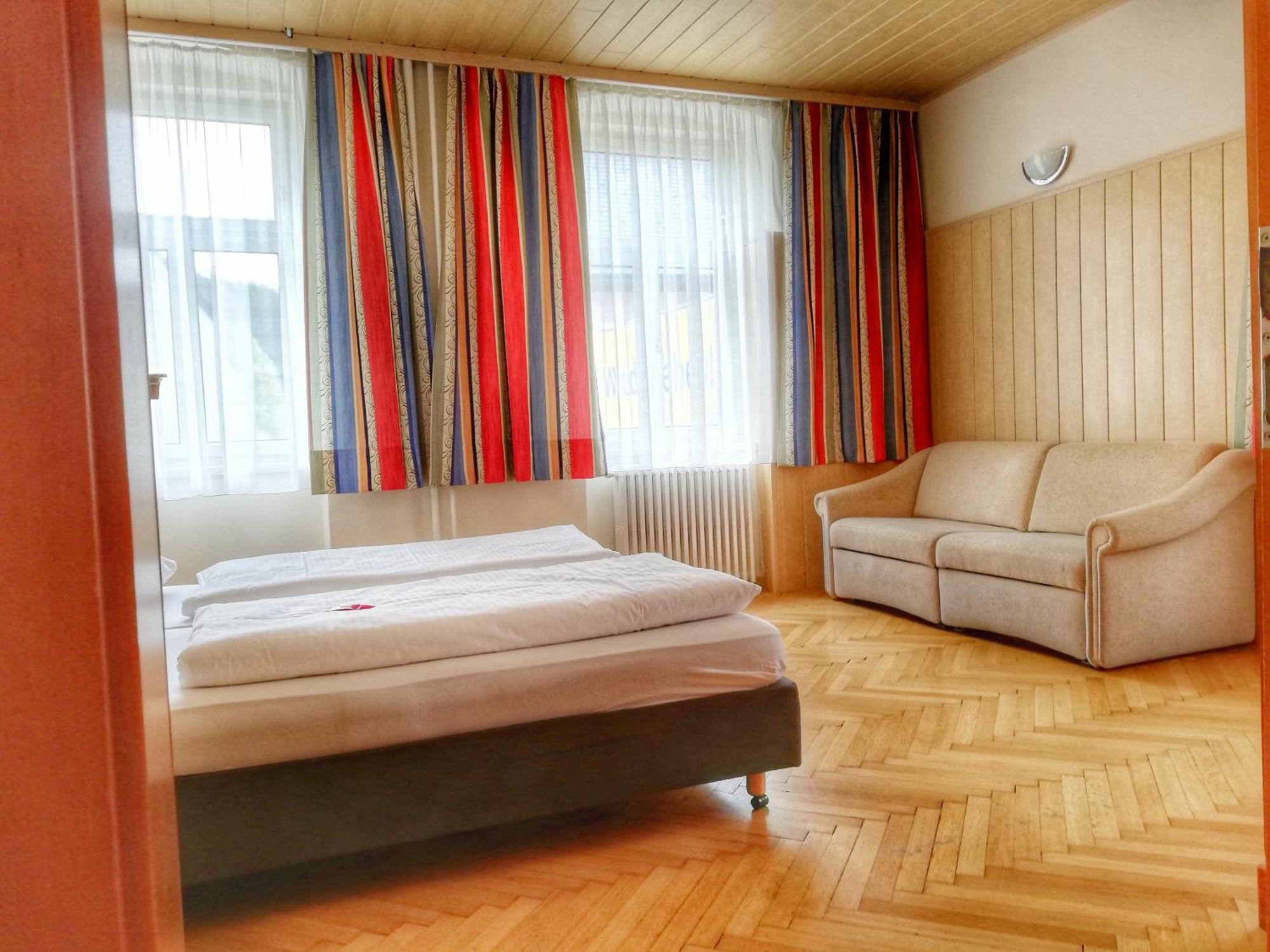 Familie Zuser Hotel Garni Миттербах Экстерьер фото
