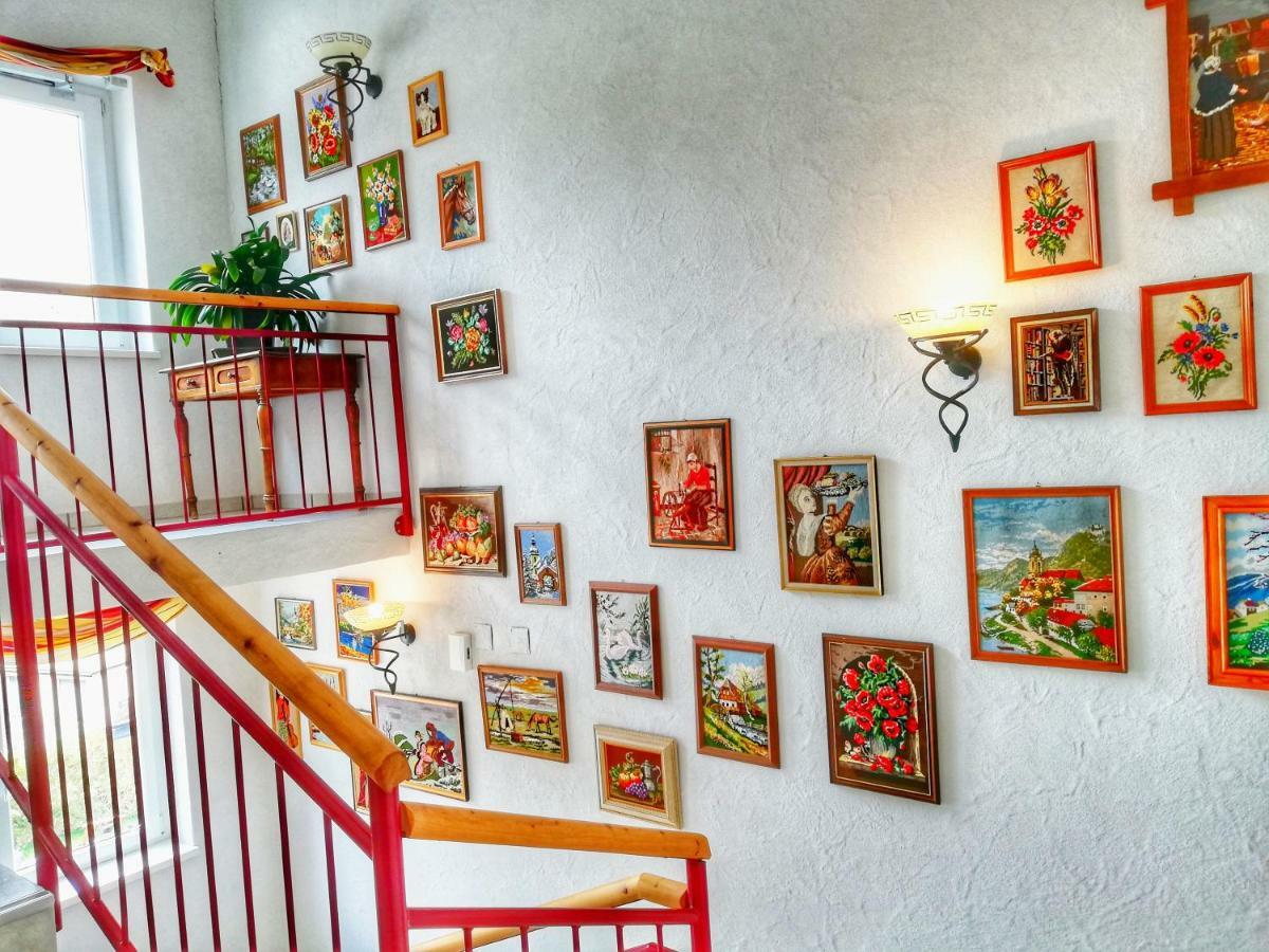 Familie Zuser Hotel Garni Миттербах Экстерьер фото