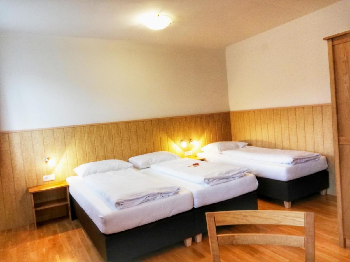 Familie Zuser Hotel Garni Миттербах Экстерьер фото